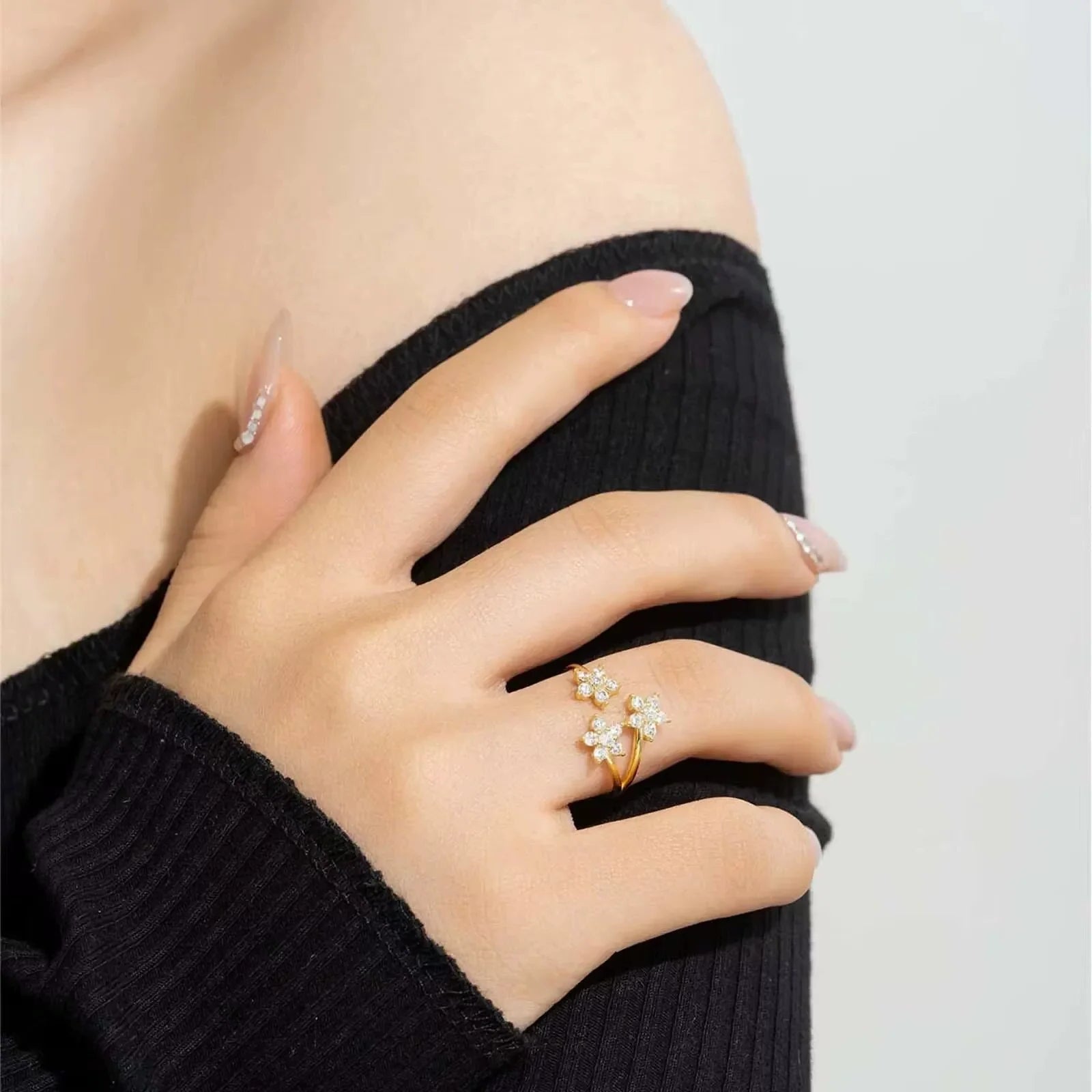 Sophie Crystal Flowers Ring