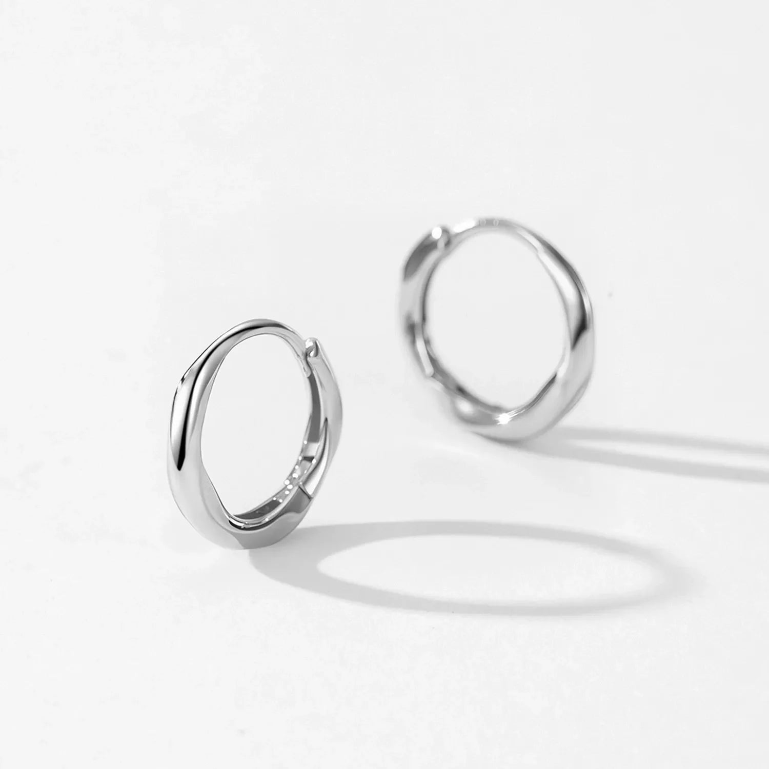 Lilou Silver Wave Hoops