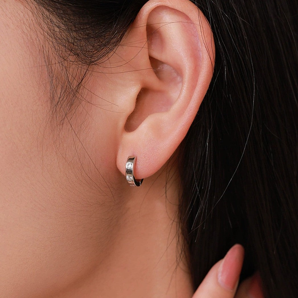 Lilou Minimalist Silver Hoops