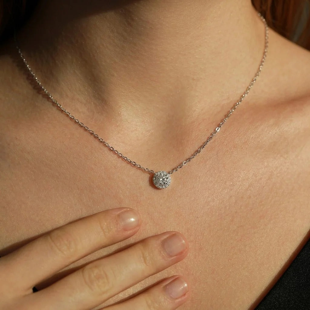 Olivia Cercle Halo Necklace