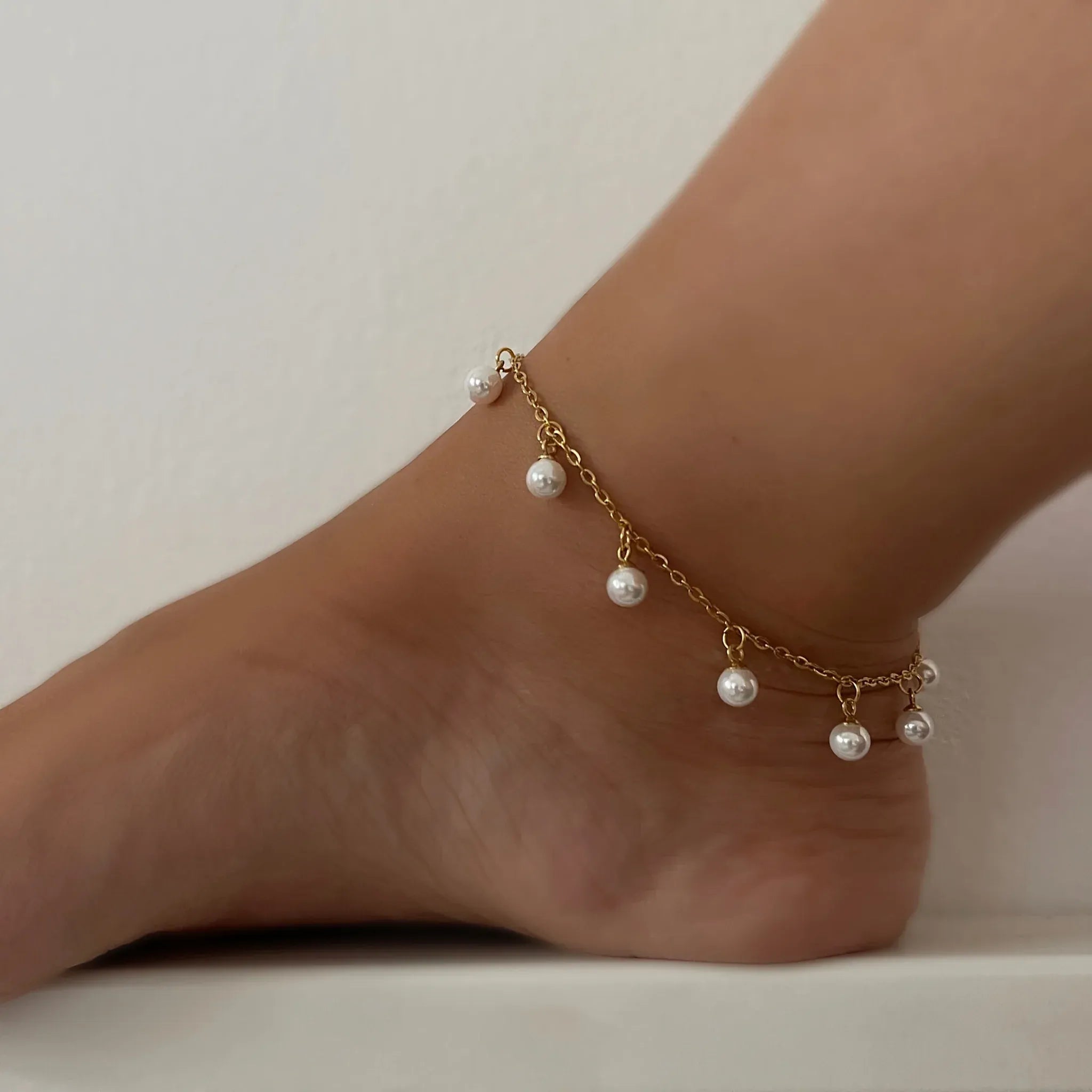 Olivia Pearl Drops Anklet