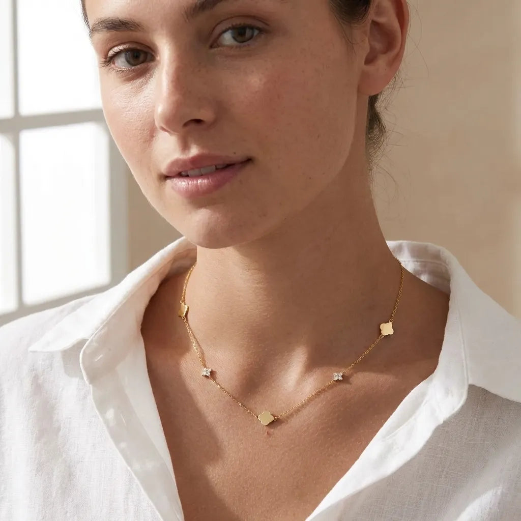 Inès Crystal Clover Necklace