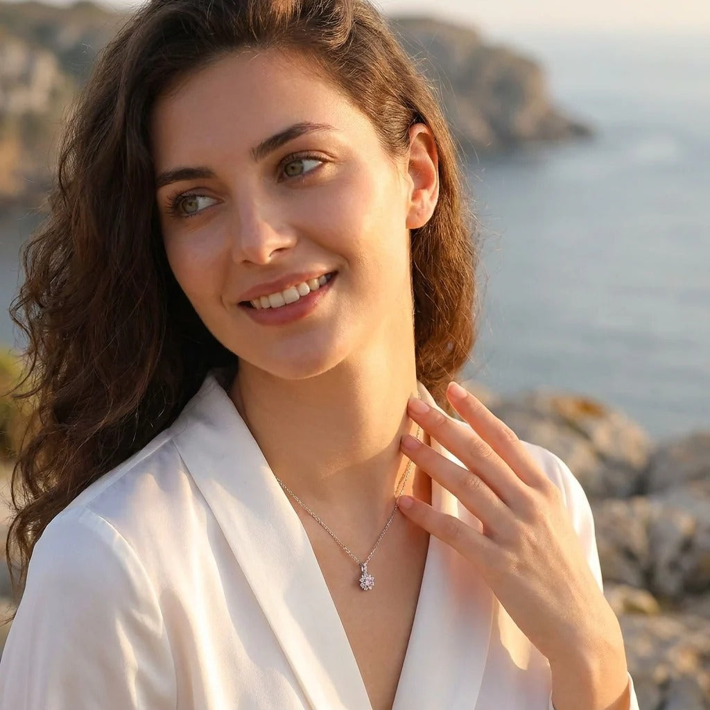 Élodie Rosé Crystal Necklace
