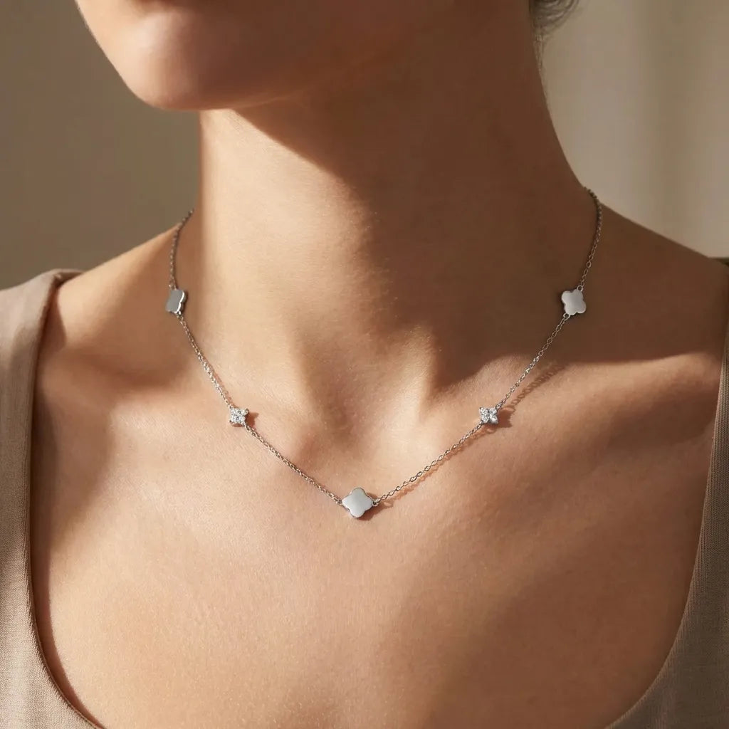Inès Crystal Clover Necklace