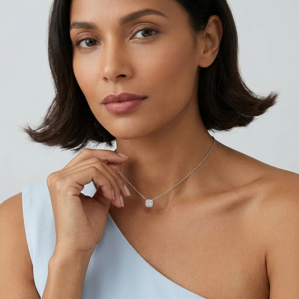 Olivia Escouade Halo Necklace
