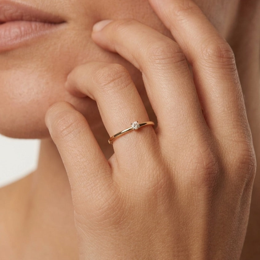 Léa Solo Ring in 14K Gold Finish with Premium Zircons