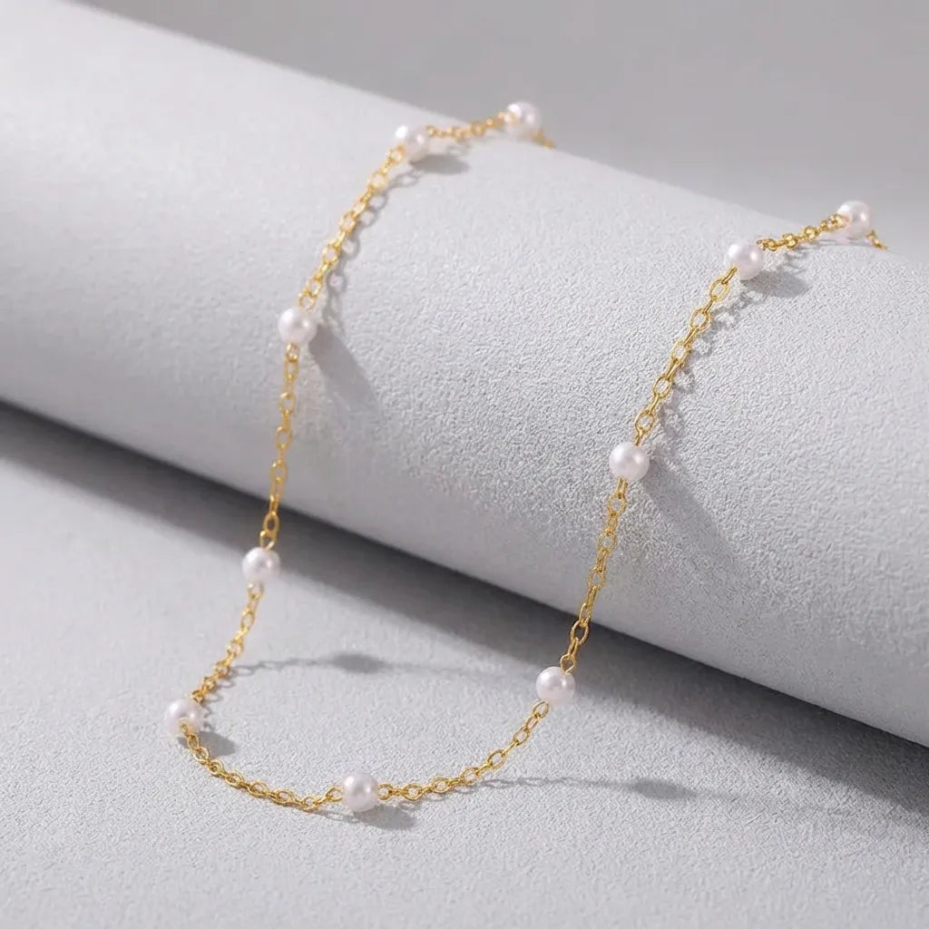 Élise Dainty Pearl Necklace elegant minimalist design