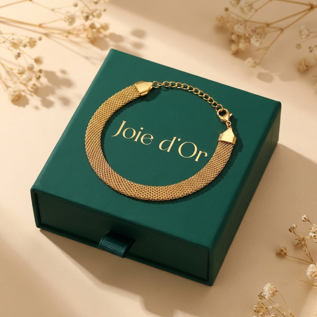 Élise Gold Mesh Bracelet in 18K Gold Finish